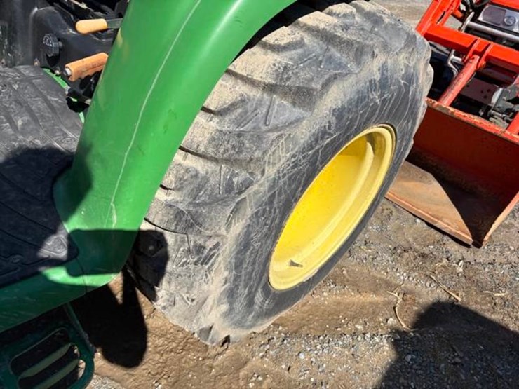 2007-john-deere-3120-image-9