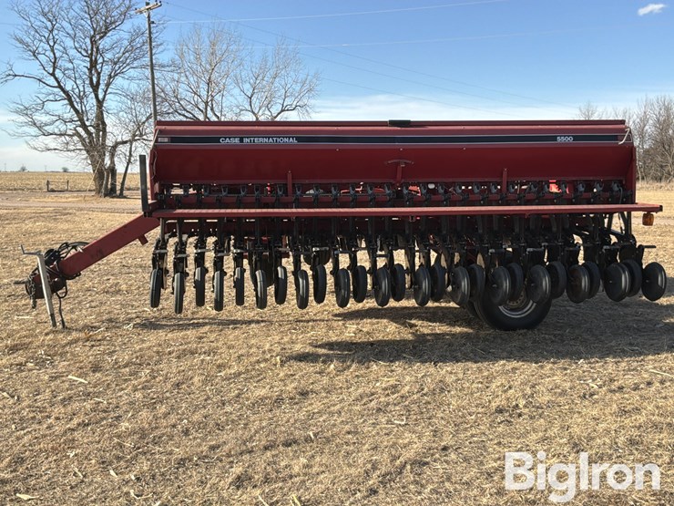 case-ih-5500mtdr-grain-drill-image-8