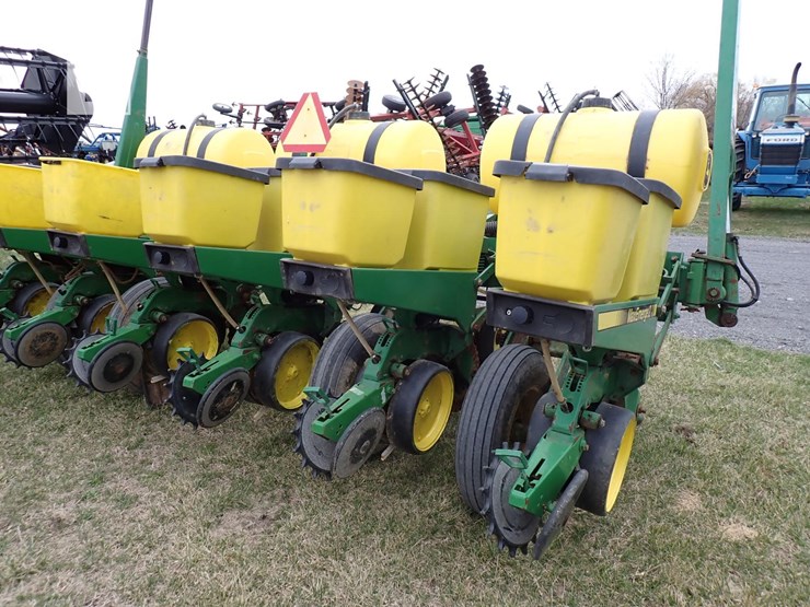 john-deere-7200-image-6
