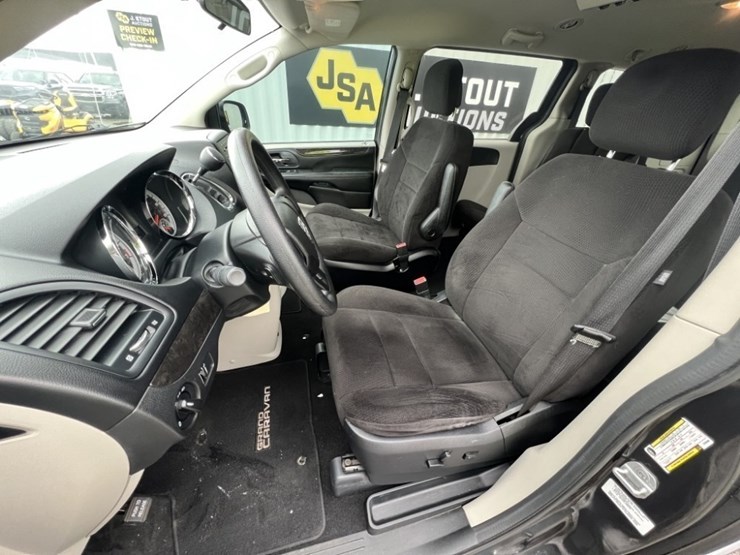 2012-dodge-grand-caravan-image-27