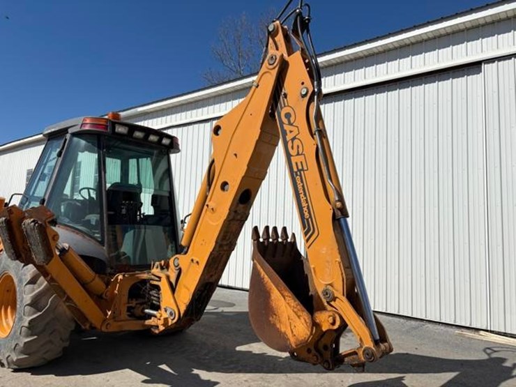 2002-case-590sl-image-9