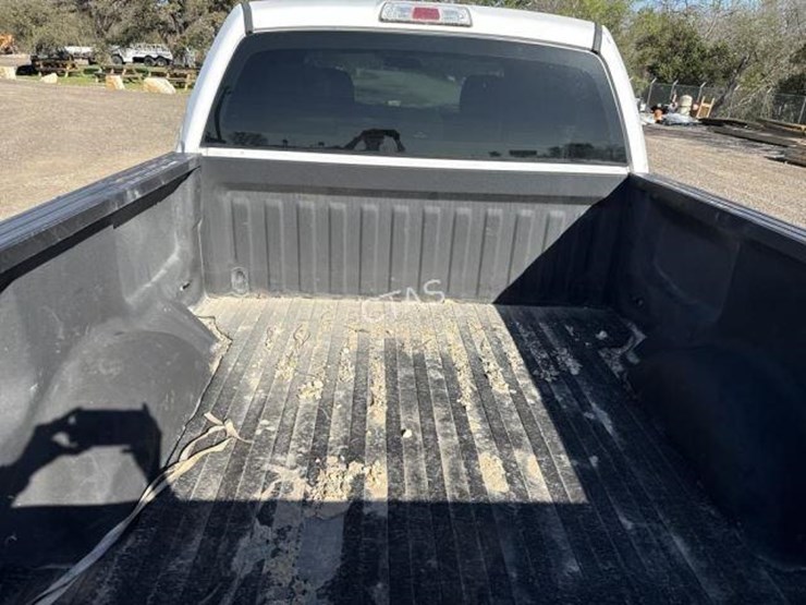 2013-ford-f150-xl-image-10