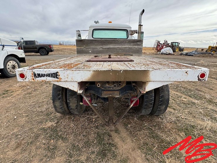 1977-international-1750-image-6