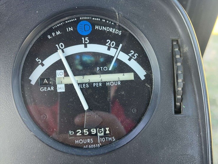 1981-john-deere-4440-image-29