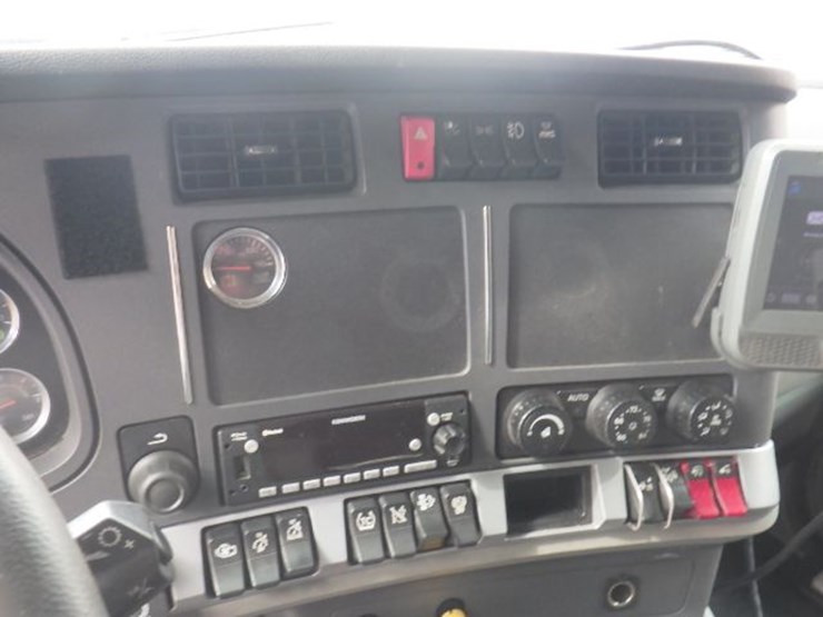 2022-kenworth-t680-image-20