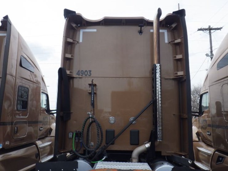 2022-kenworth-t680-image-13