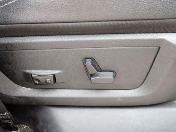 2018-ram-1500-laramie-image-45