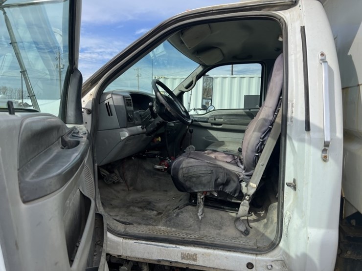 2004-ford-f650-sd-image-19