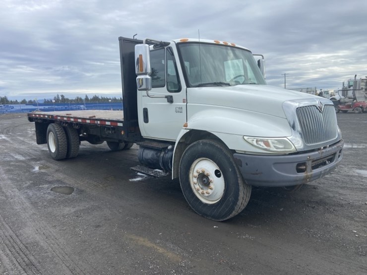 2005-international-durastar-4200-image-7