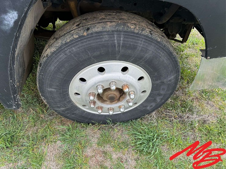 1990-freightliner-fld120-image-6