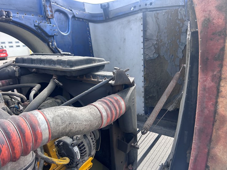 2000-peterbilt-379-image-72