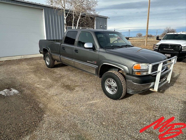 2002-gmc-2500-image-11