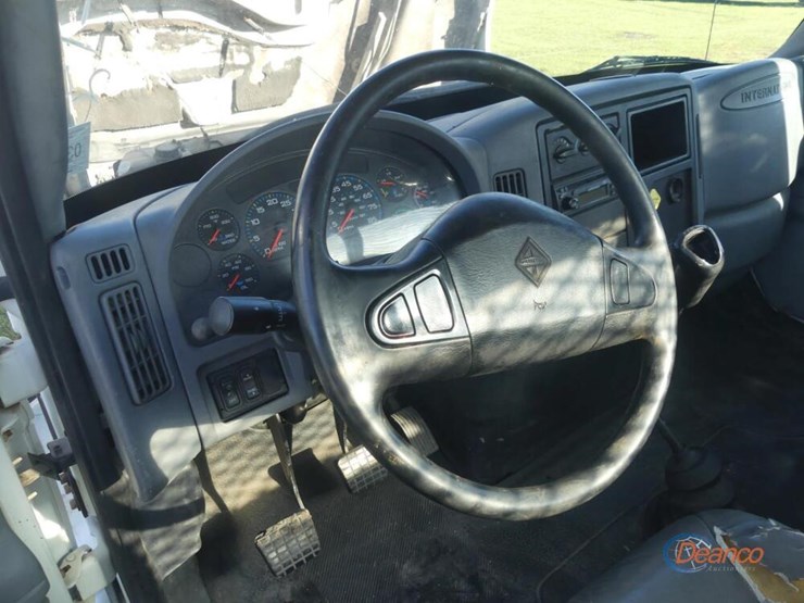 2007-international-durastar-4300-image-11