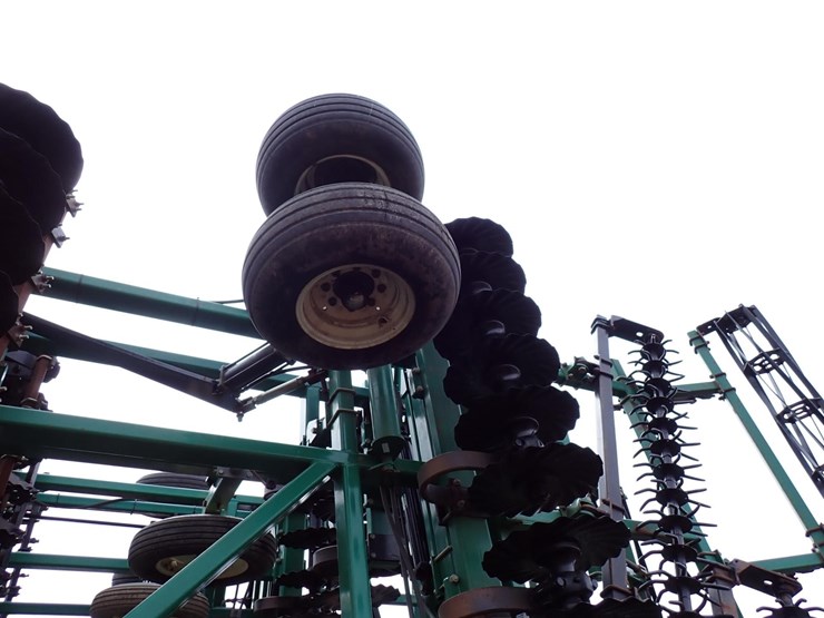 great-plains-4000tt-image-8