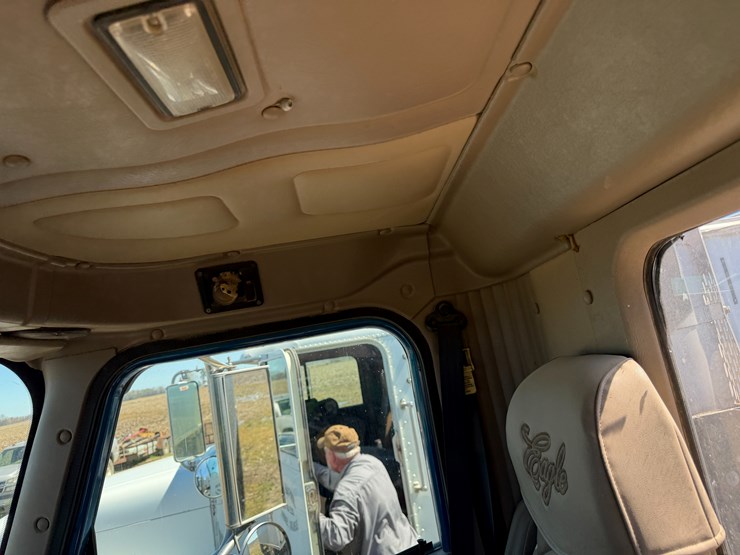 #42452-•-2007-international-l9427-daycab-truck-tractor-vin:-2hscnapr37c468369-image-71