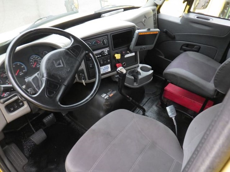 2016-international-8600-image-15