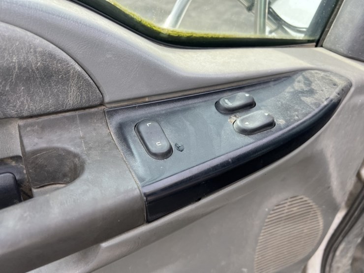 2004-ford-f650-sd-image-21