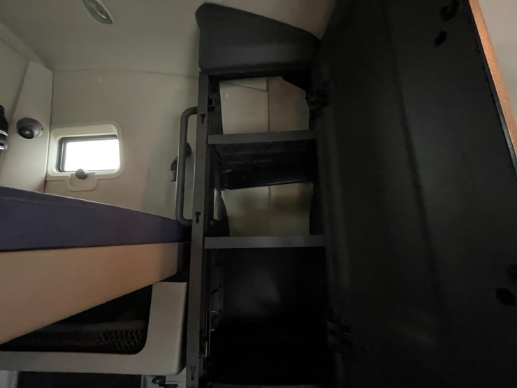 2016-international-prostar-image-38