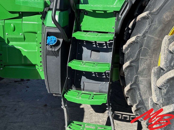 2024-john-deere-8r-310-image-12