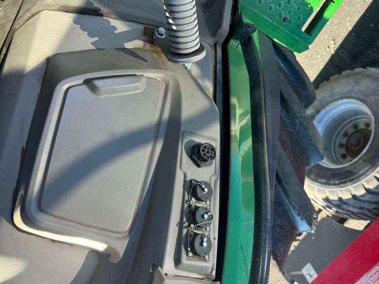 2021-john-deere-7r-350-image-36