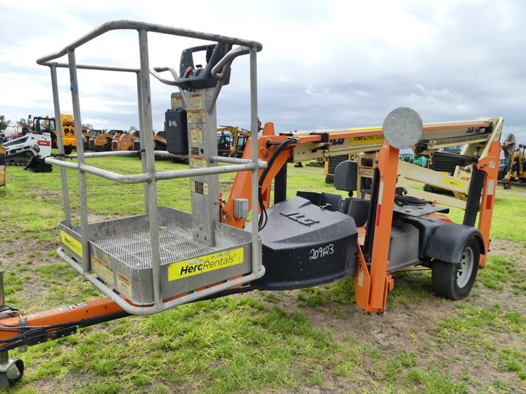 2016-jlg-t350-image-2