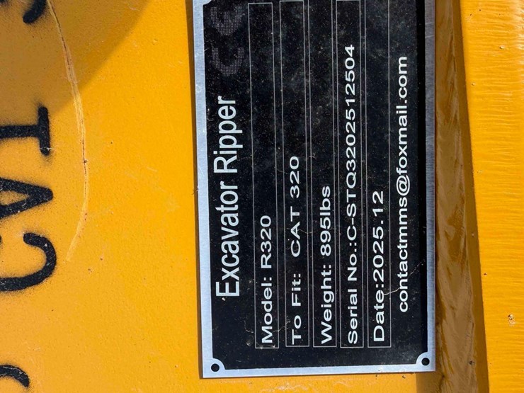 caterpillar-320-image-8