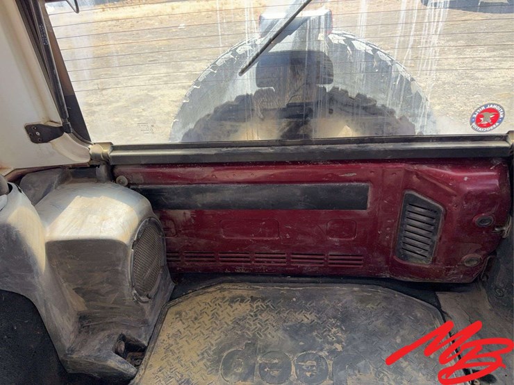 2012-jeep-wrangler-image-33