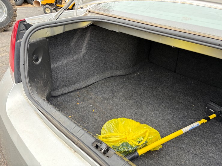 #1021-•-2014-chevy-impala-ltz-limited-(eau-claire,-wi)-(has-wi-title)-image-34