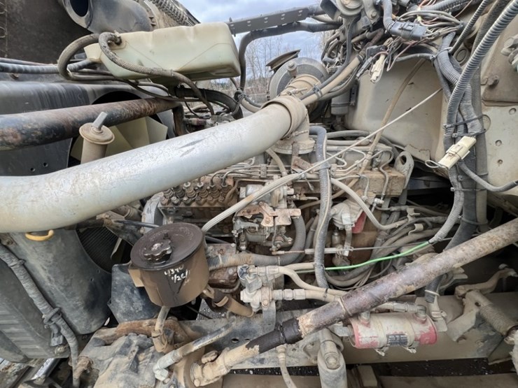 1993-ford-l8000-image-9