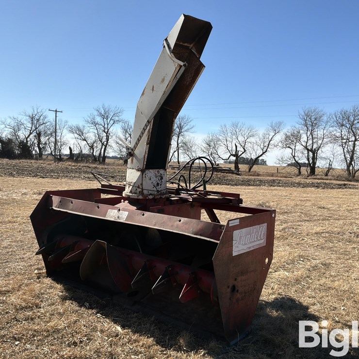 Lundell 3-Pt Snowblower