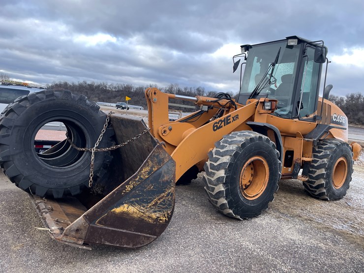 2008-case-621e-xr-image-4