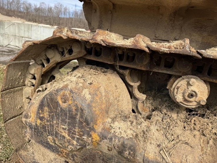 caterpillar-d6-image-7