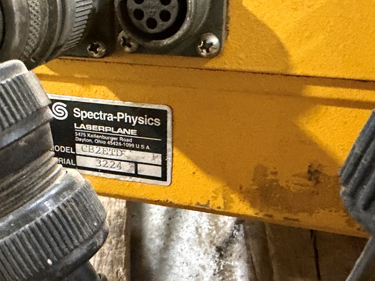#37049-•-**-spectra-precision-twin-laser-plane-w/control-system-image-17