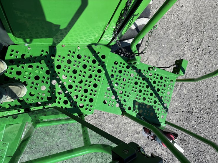 2005-john-deere-9660-sts-image-92