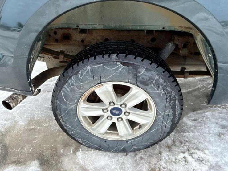 2016-ford-f150-xlt-image-44