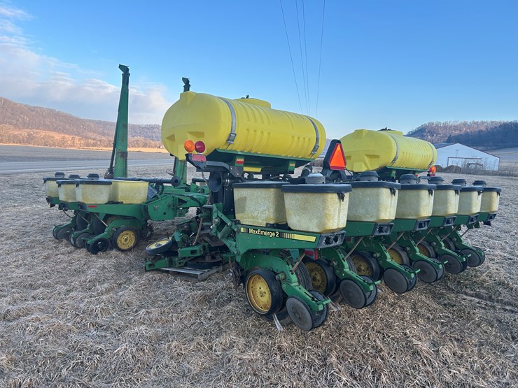 john-deere-12-image-6