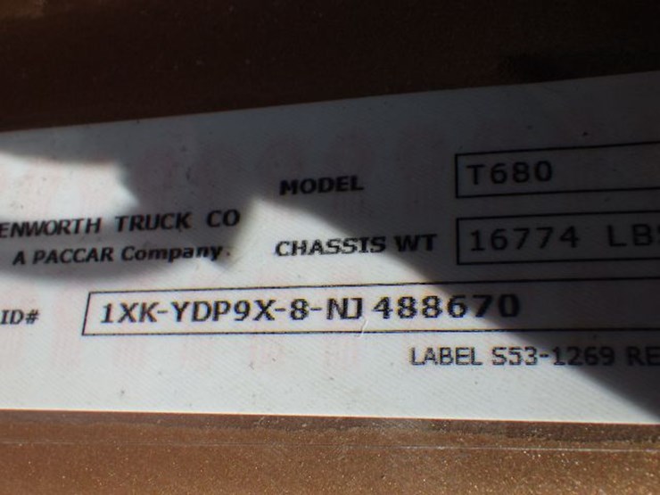 2022-kenworth-t680-image-22