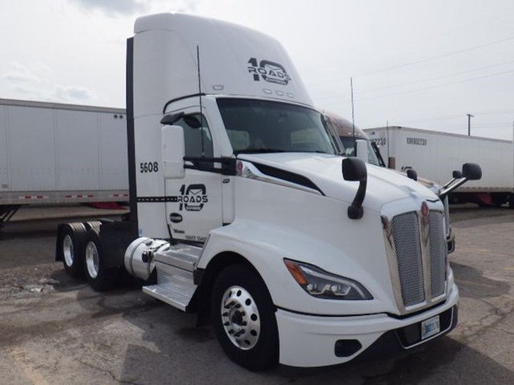 2024-kenworth-t680-image-3