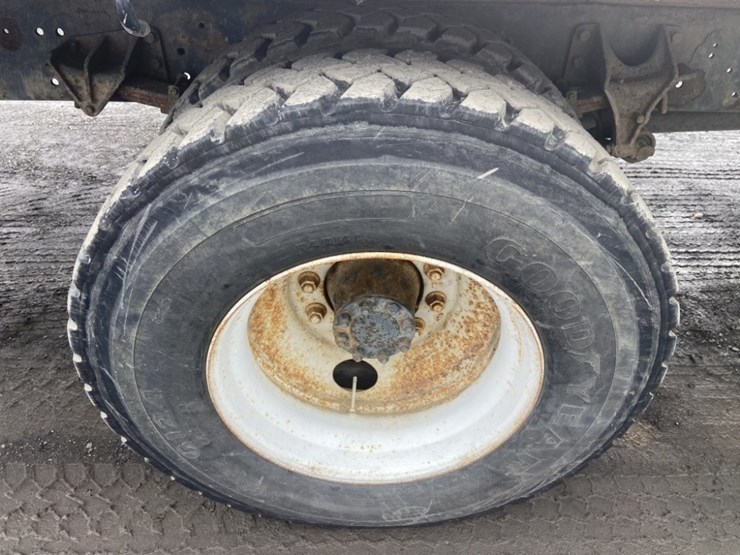 2005-international-durastar-4200-image-29