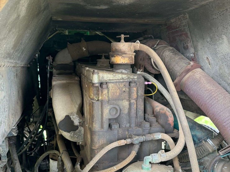 peterbilt-362-image-23