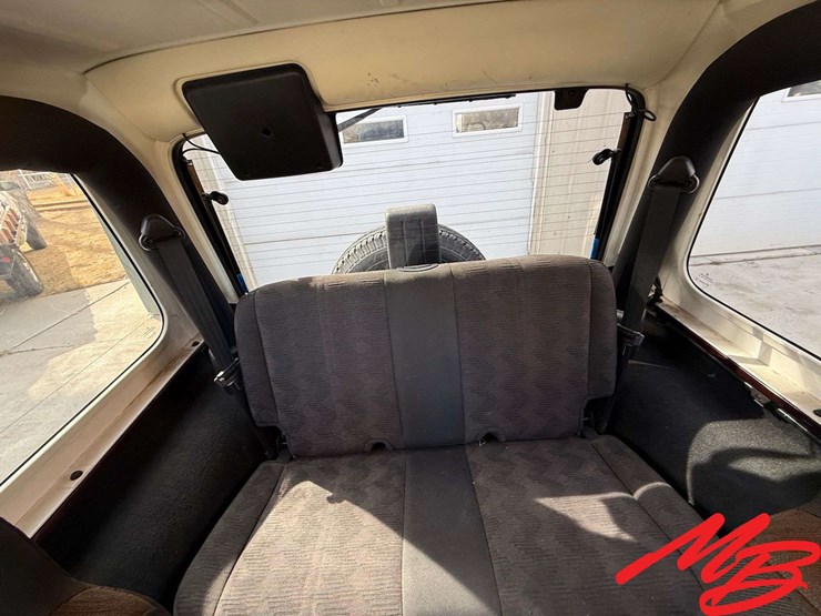 2004-jeep-wrangler-sport-image-26