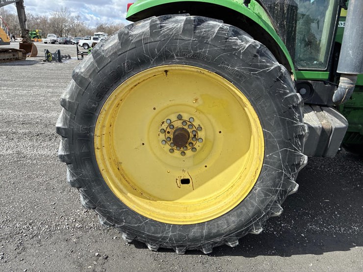 2004-john-deere-8320-image-33