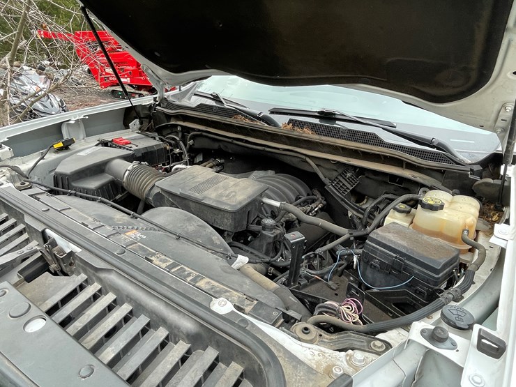 2020-chevrolet-2500hd-image-56