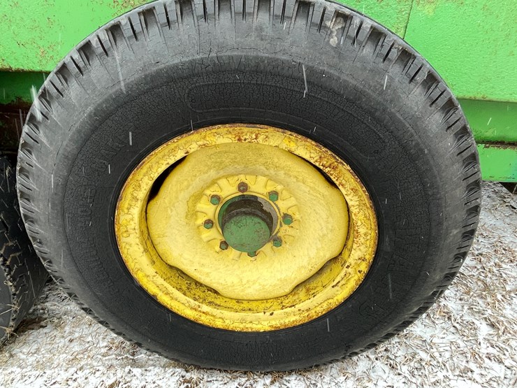 john-deere-680-image-27