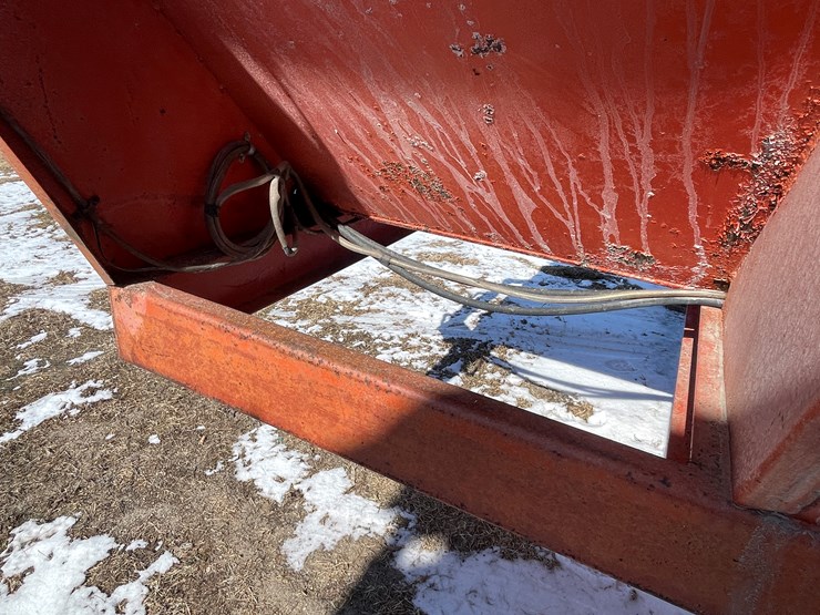 #1013-•-caldwell-grain-cart-image-18