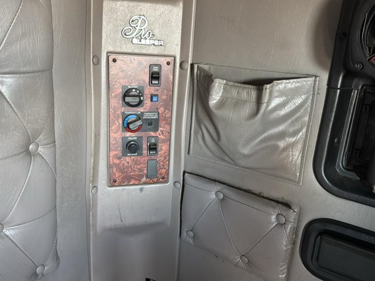 2000-international-9900-image-49