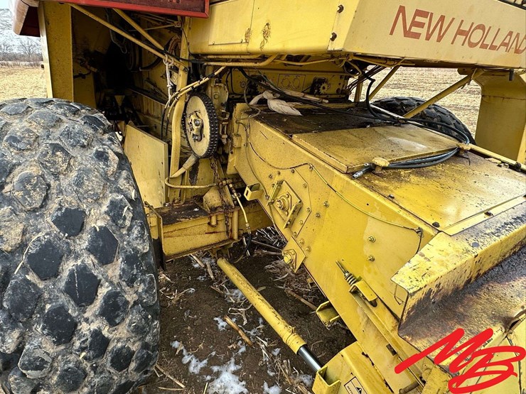 new-holland-70-image-13