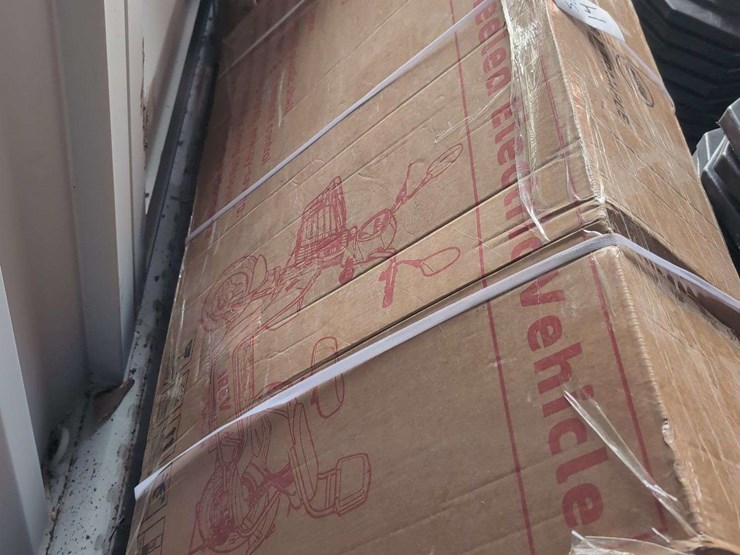 irev-electric-high-end-wheeled-vehicle---new-in-box---rose-pink-image-3