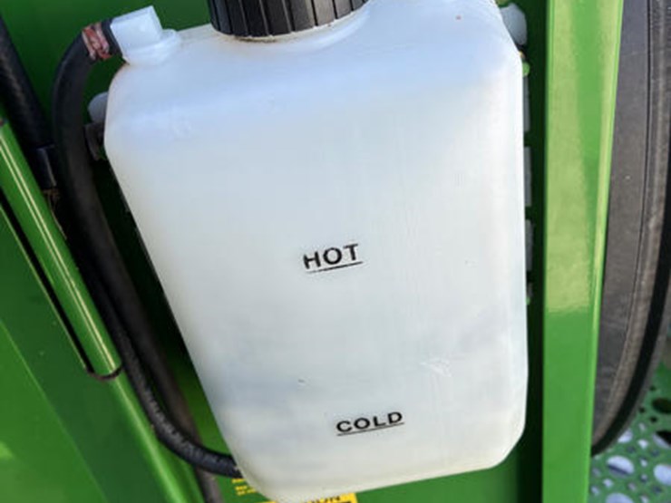 2005-john-deere-9660-sts-image-76