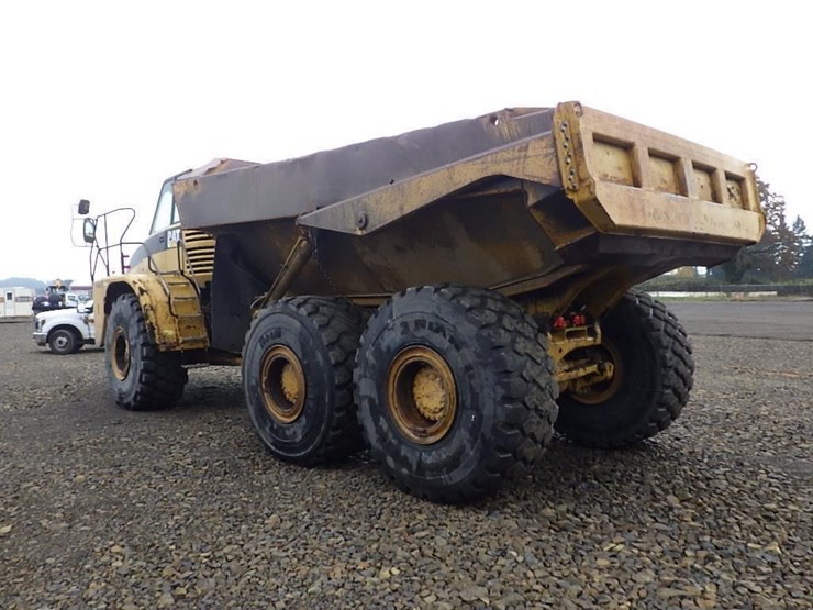 2005-caterpillar-740-image-5